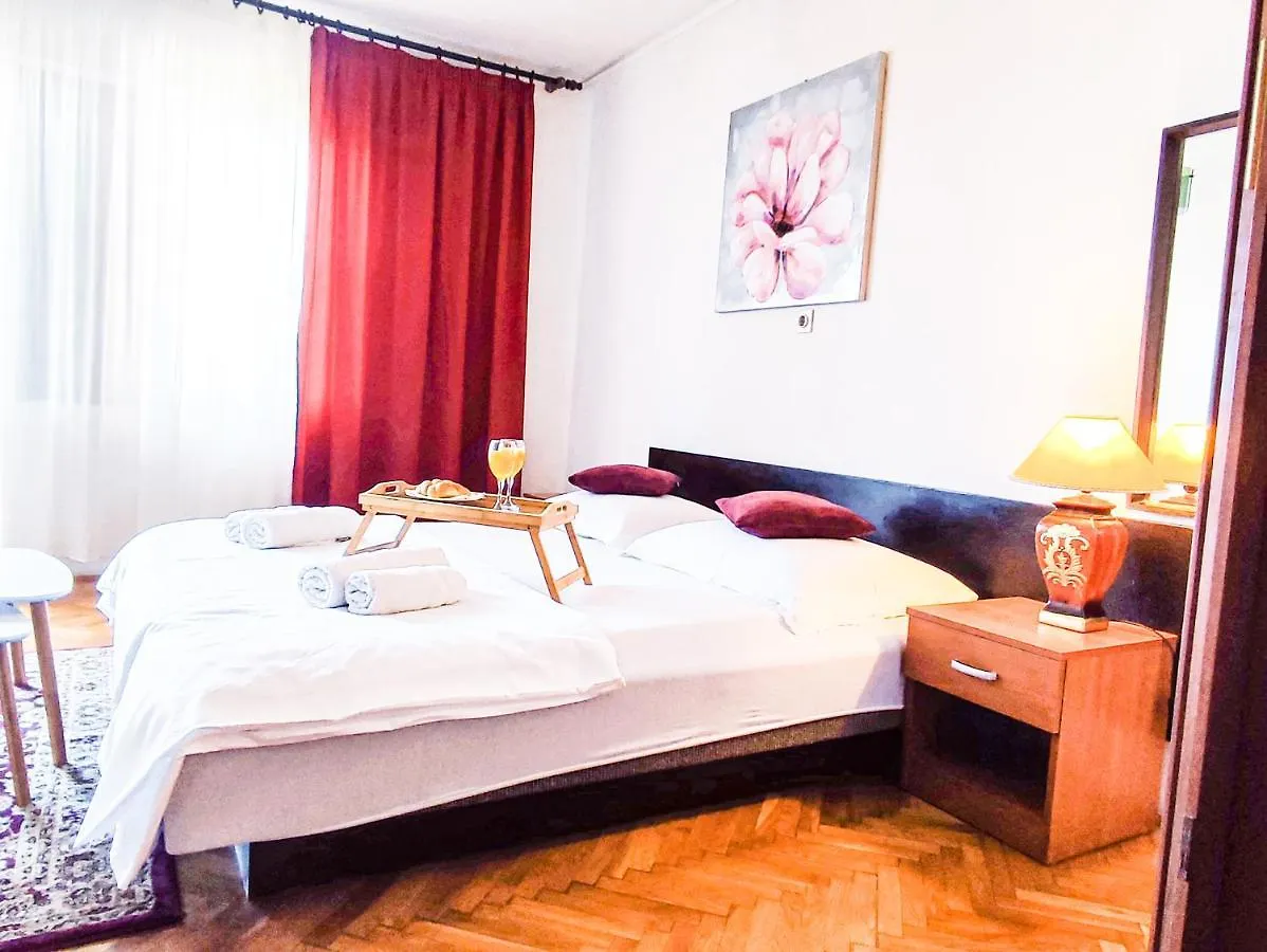 Apartmani Ankica Crikvenica 0*,